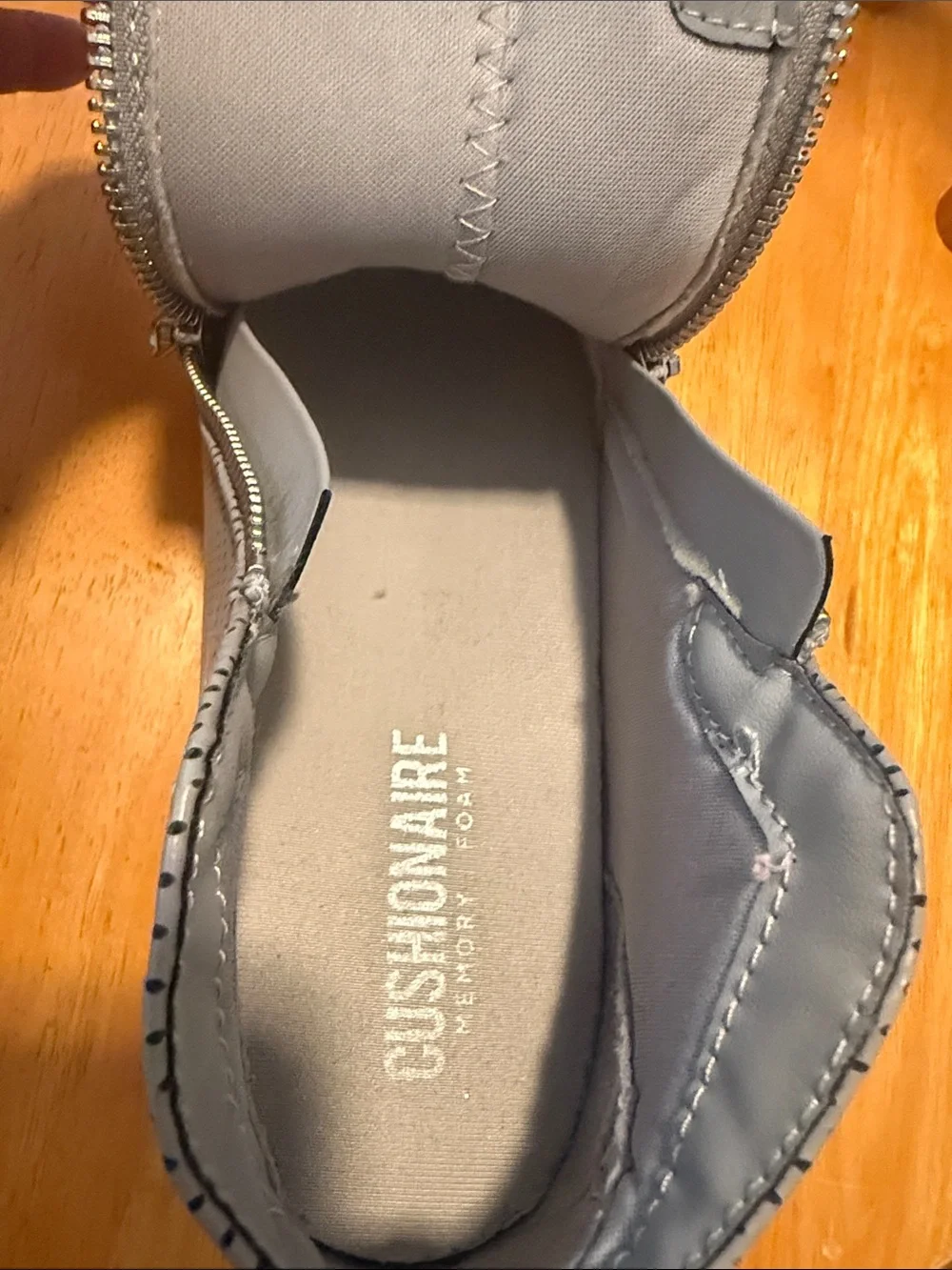 Cushionaire casual women’s